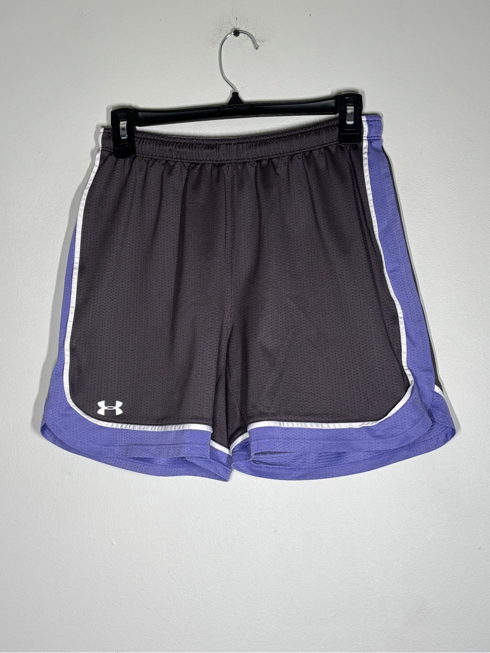 Under Armour HeatGear Gray & Purple Mesh Athletic Shorts S